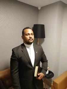 Pr. Carlos Roberto Pinheiro Faria